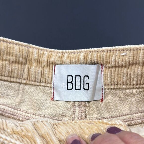 BDG High Rise Mom Tan Corduroy Pants Size 26 - Picture 3 of 8